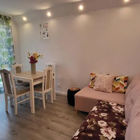 アパート Klara プツク